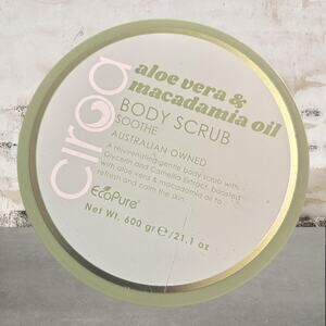 CIROA Aloe Vera & Macadamia Oil Body Scrub NEW